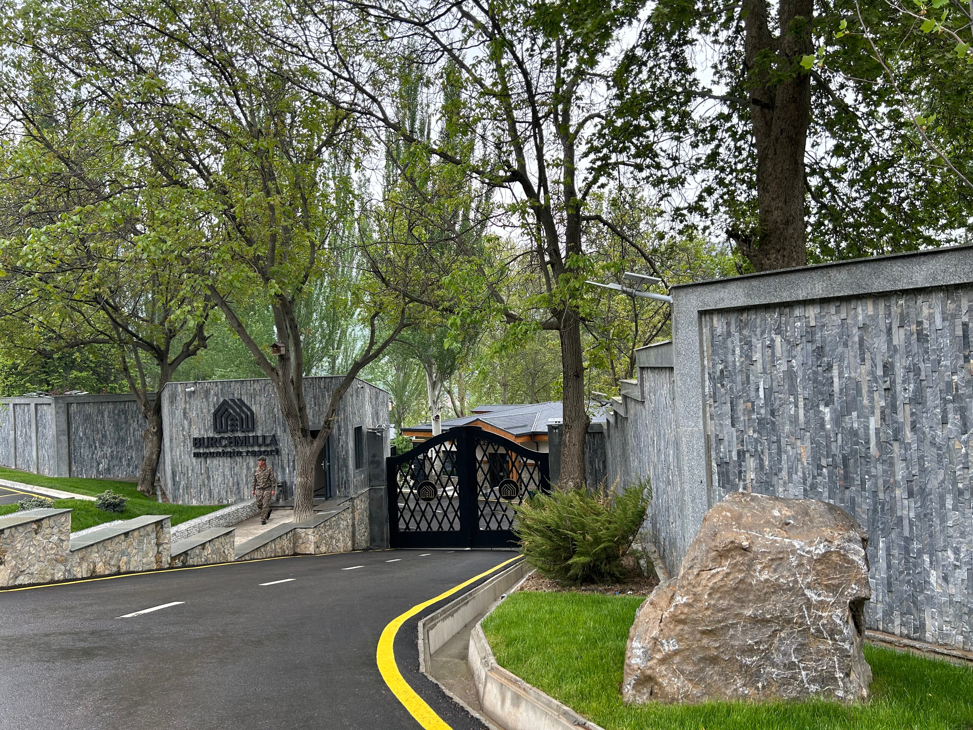 Фото отеля 2