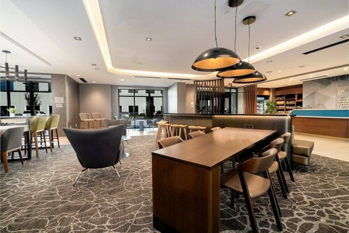 Гостиница SpringHill Suites by Marriott Oakland Airport в Окленде