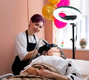 Pmu by Mikhailuk (Nakhodkinskiy Avenue, 36С5) ، صالون تجميل