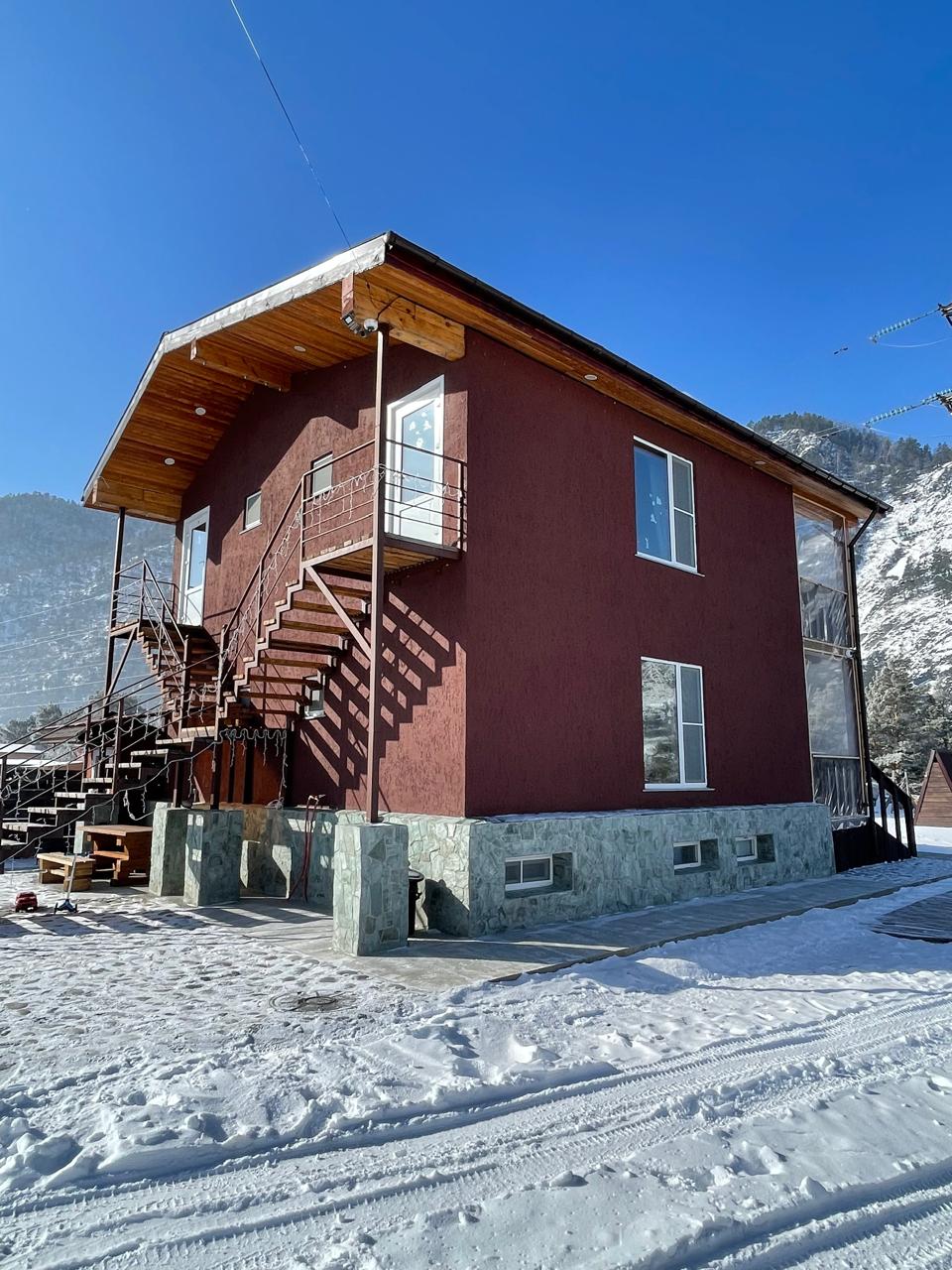 Фото Дом у реки