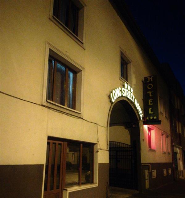 Фото Long Street Hotel