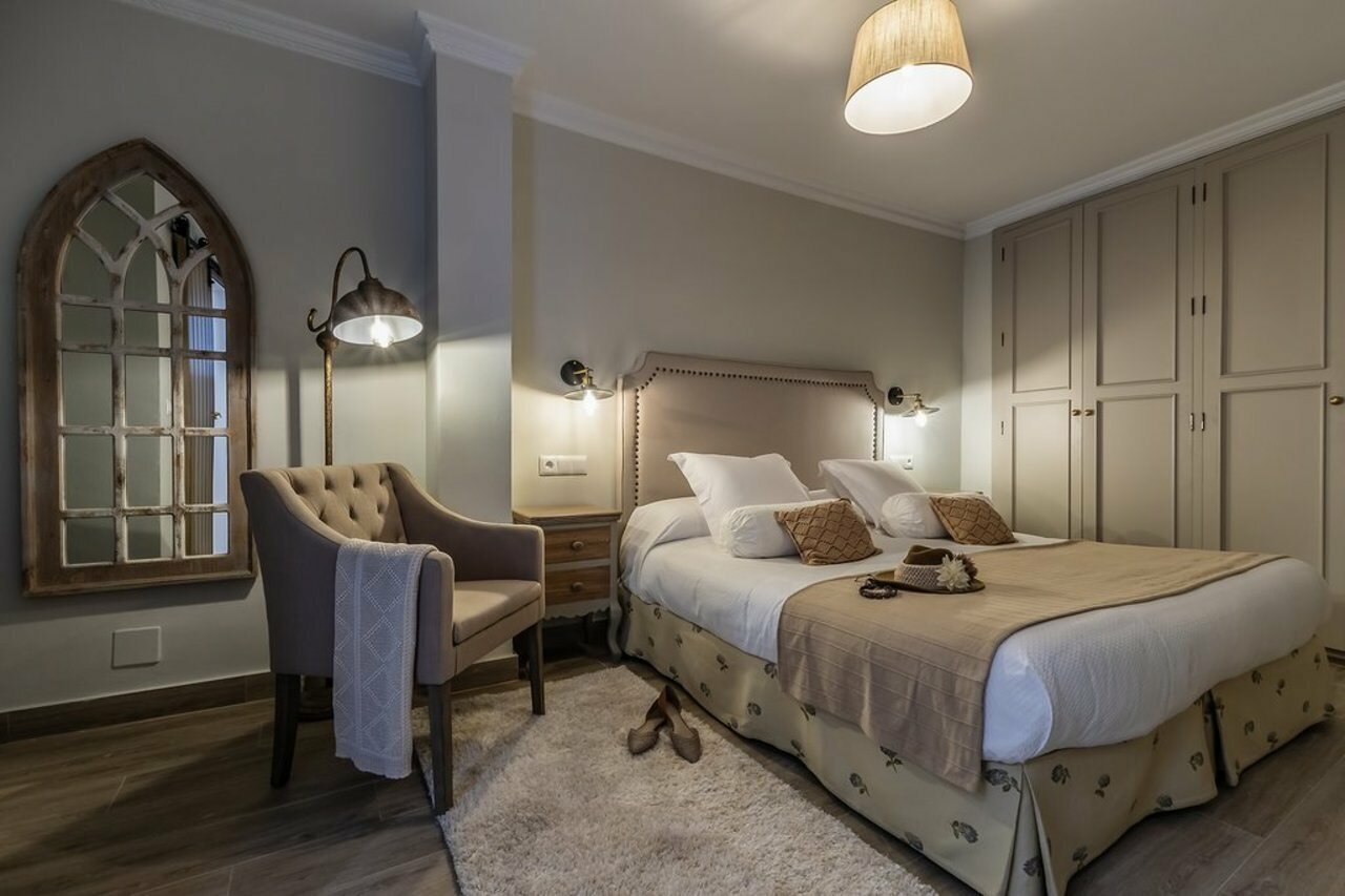 Фото Hostal Boutique Plaza Cantarero