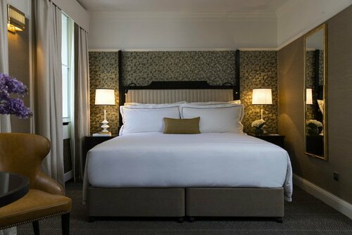 Гостиница The Academy - Small Luxury Hotels of the World в Лондоне