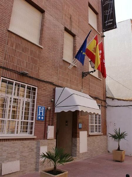 Фото Hostal Cuatro Canos