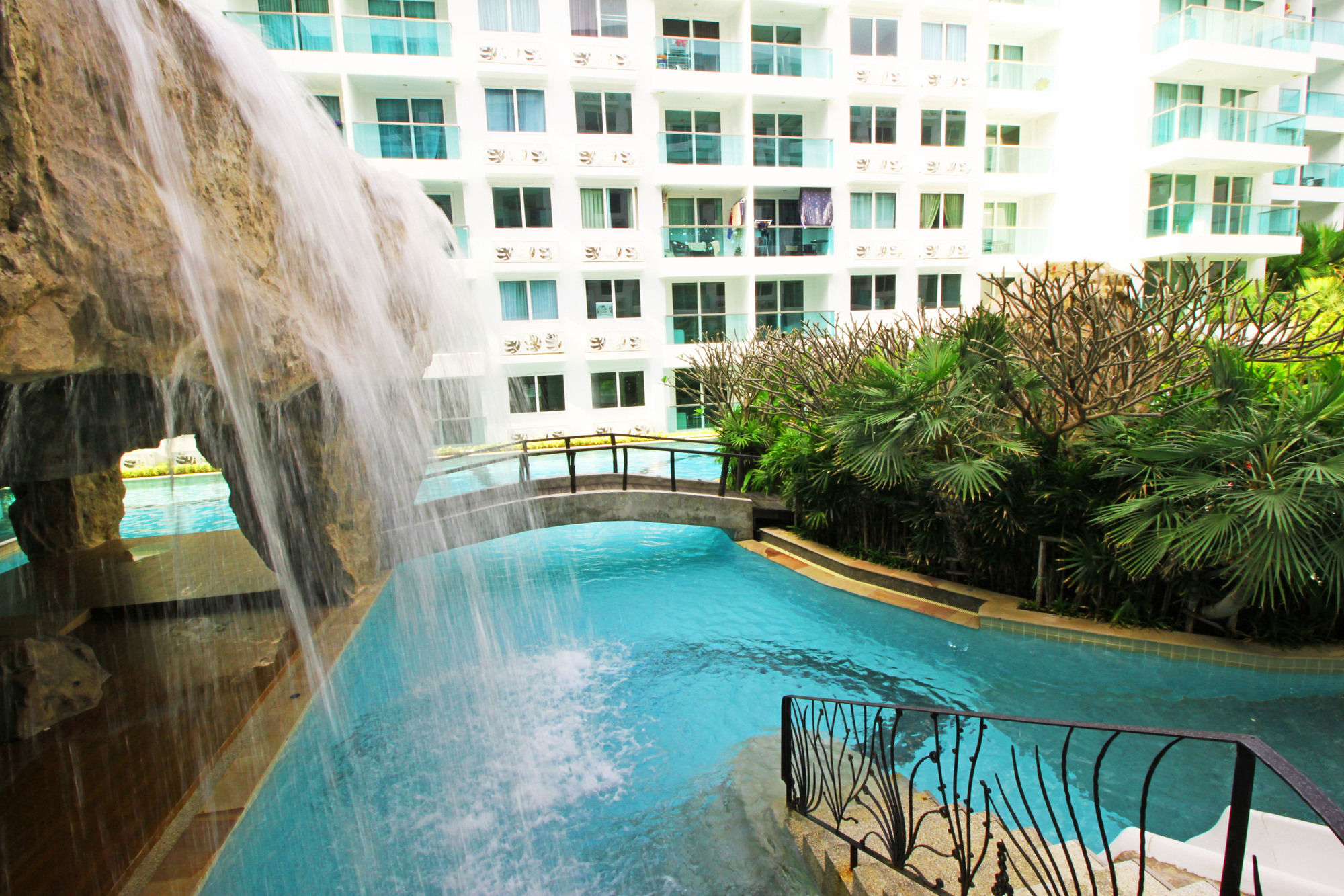 Фото Amazon Residence by Pattaya Sunny Rentals