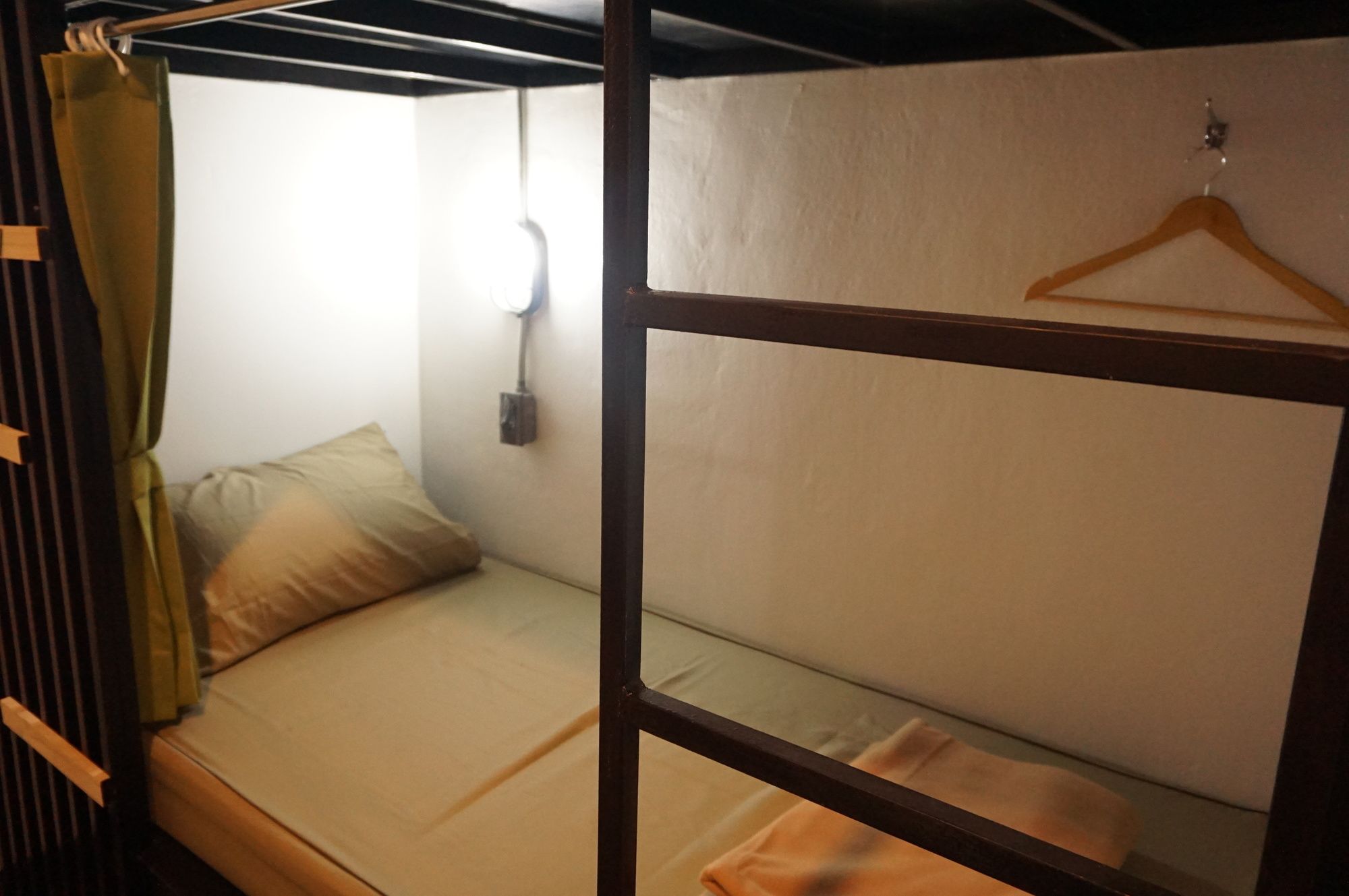 Фото Feel Good Bangkok Hostel