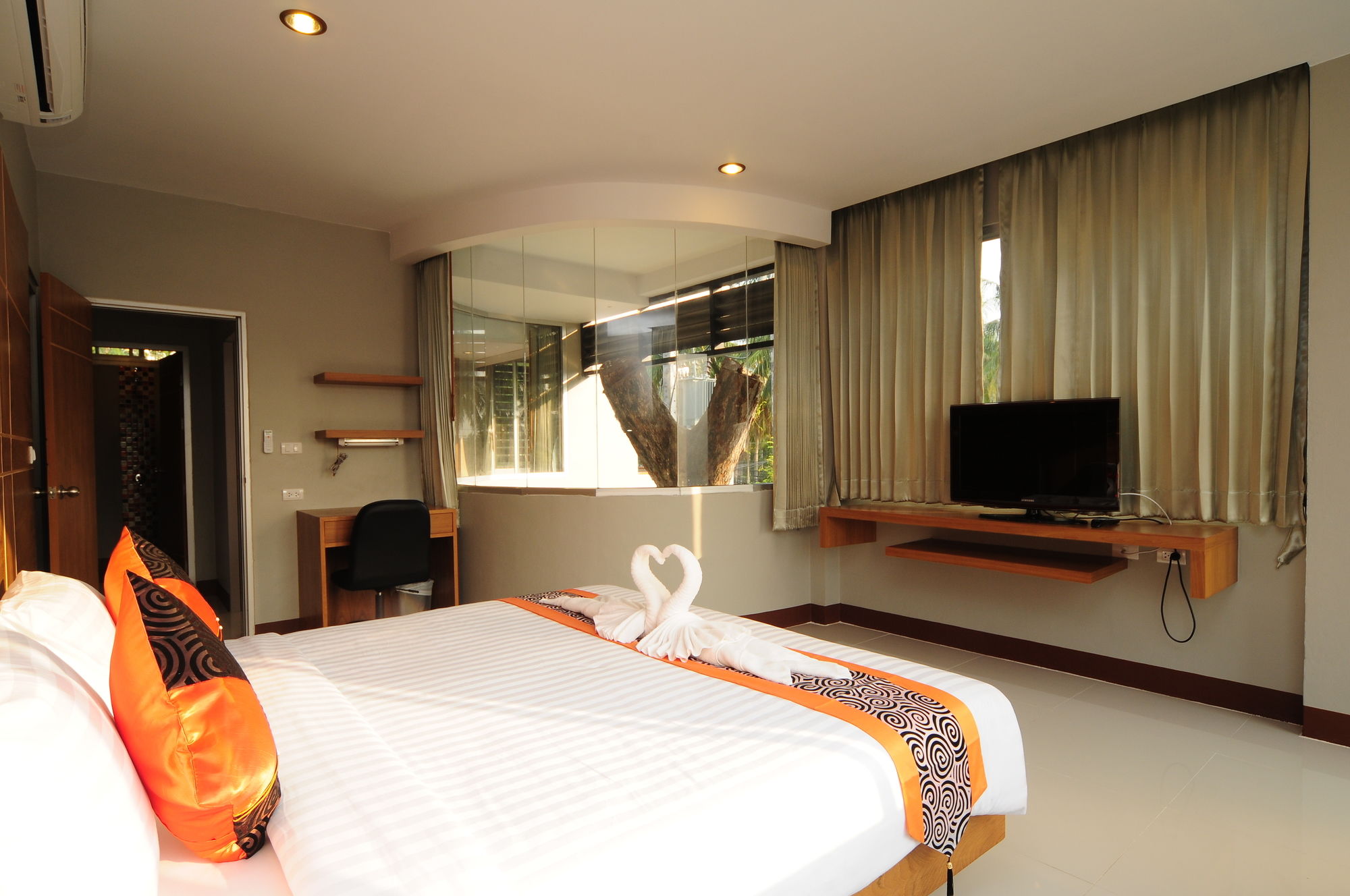 Фото Phu NaNa Boutique Hotel