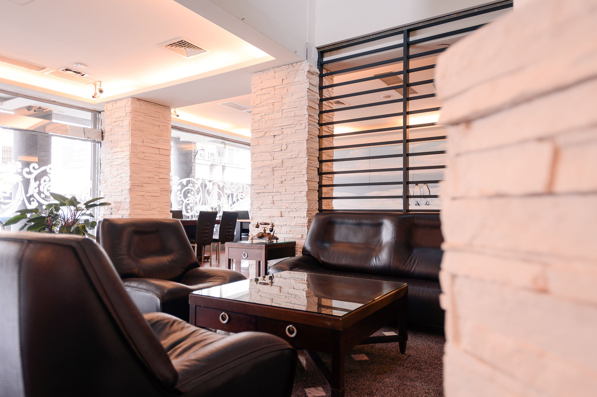 Фото Waugh Den Hotel