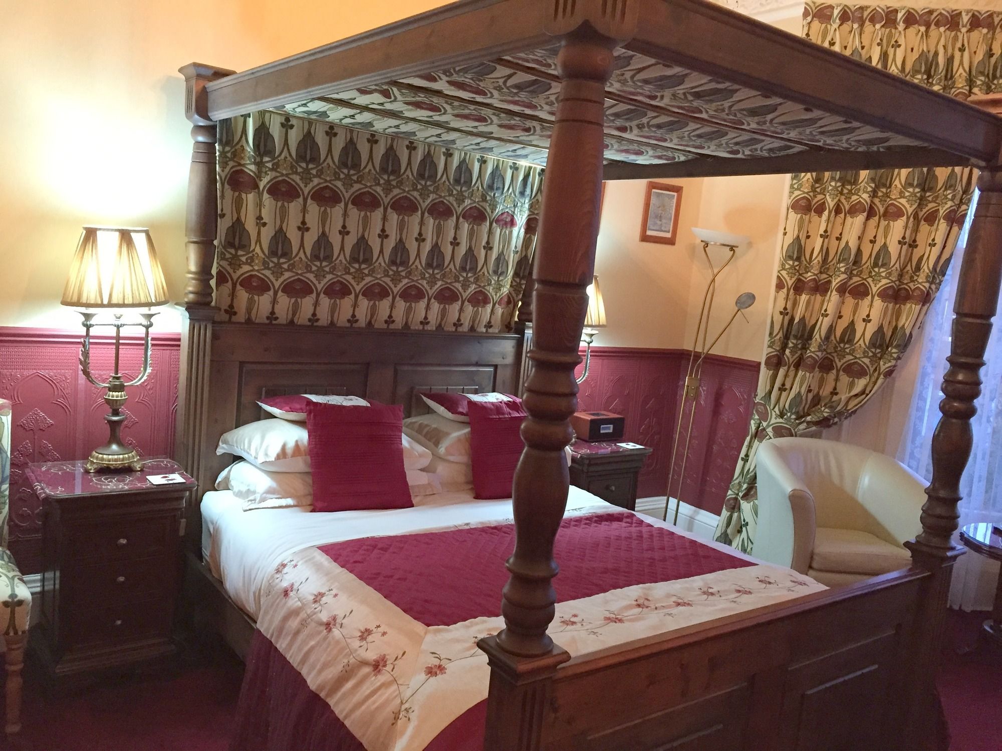 Фото Lauderville Guest House