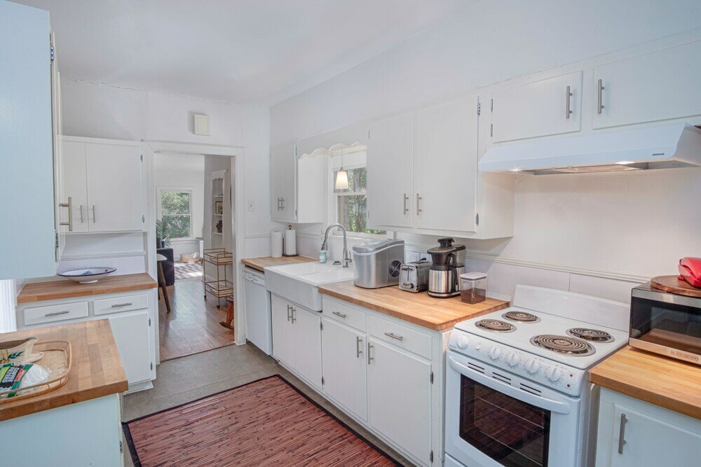 Фото Close to Famous Attractions With Hot Tub and Fire Pit