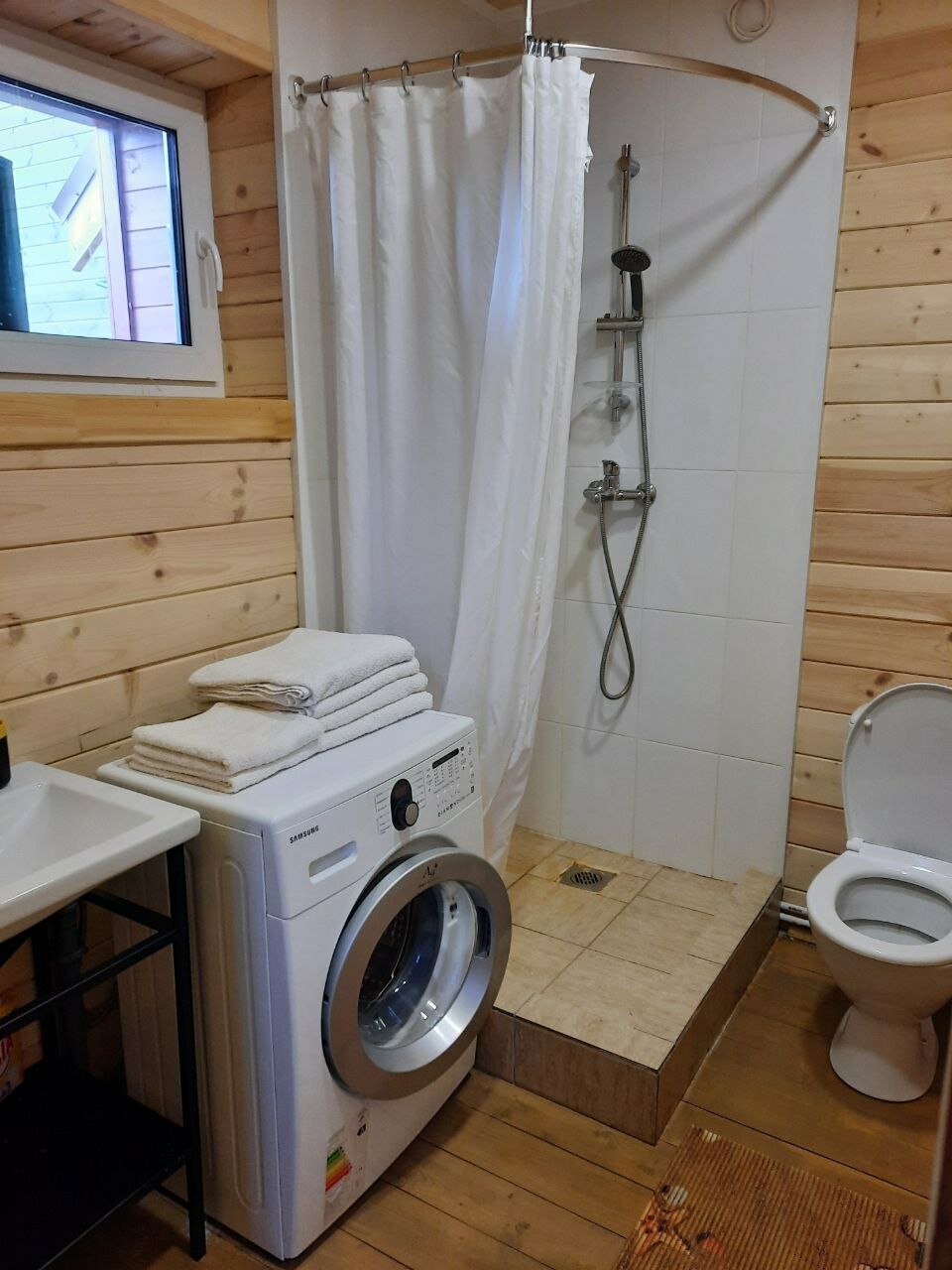 Фото Зеленый дом у пляжа