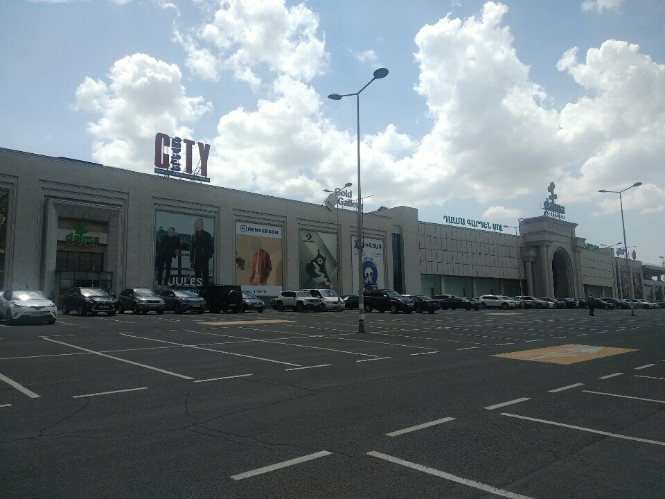 Shoe store Geox, Yerevan, photo