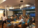 Blu Wave (Choeng Thale, Bangtao Beach, 116/69), restaurant