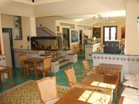 Фото Petit Hotel