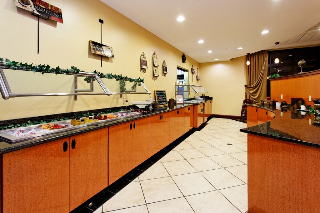 Фото Holiday Inn Odessa