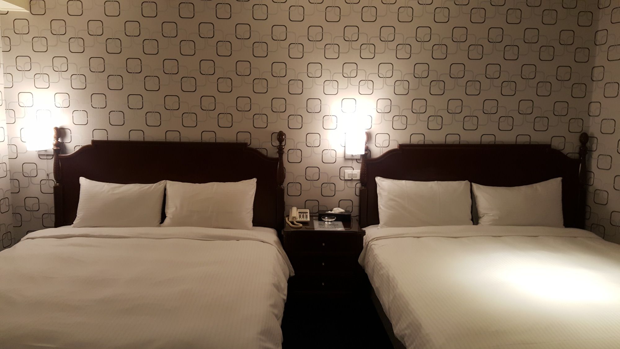 Фото Hon Dow Hotel