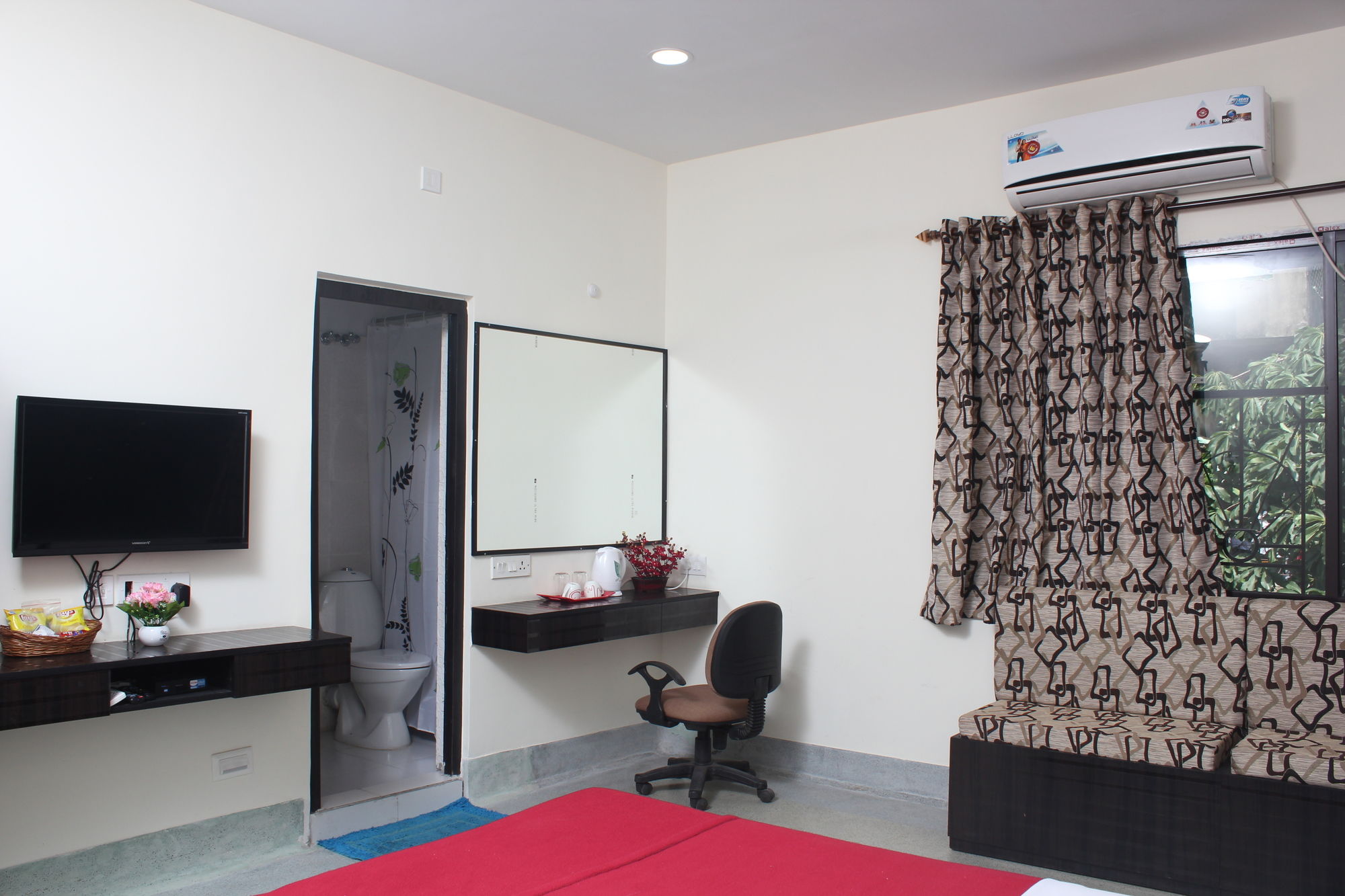 Фото Hotel Nest International