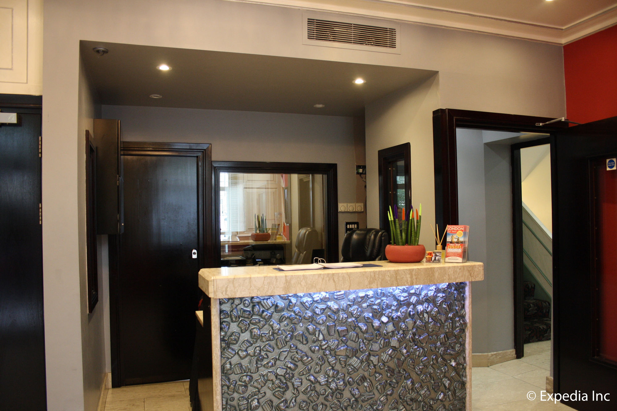 Фото Howard Winchester Hotel