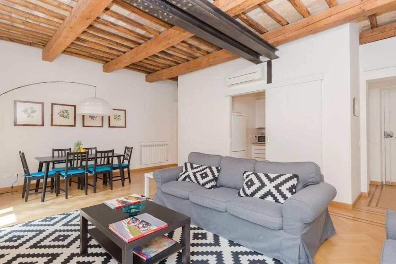 Фото Rsh Trevi Fountain Luxury Apartment