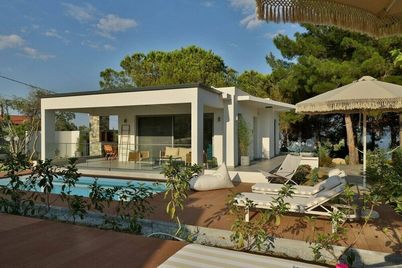 Гостиница 4rosesvillas - White Rose Villa