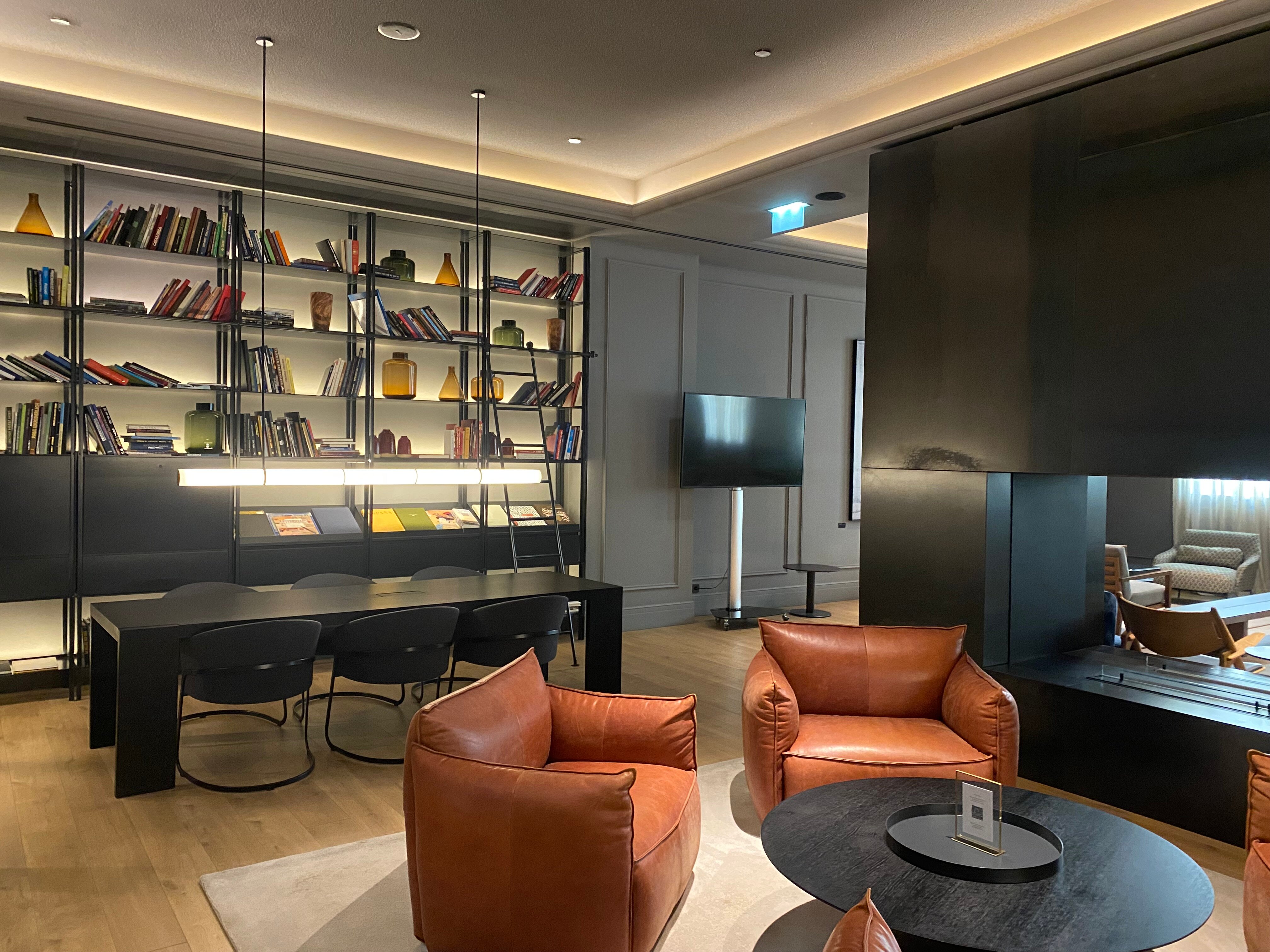 Фото Kozmo Hotel Suites & SPA