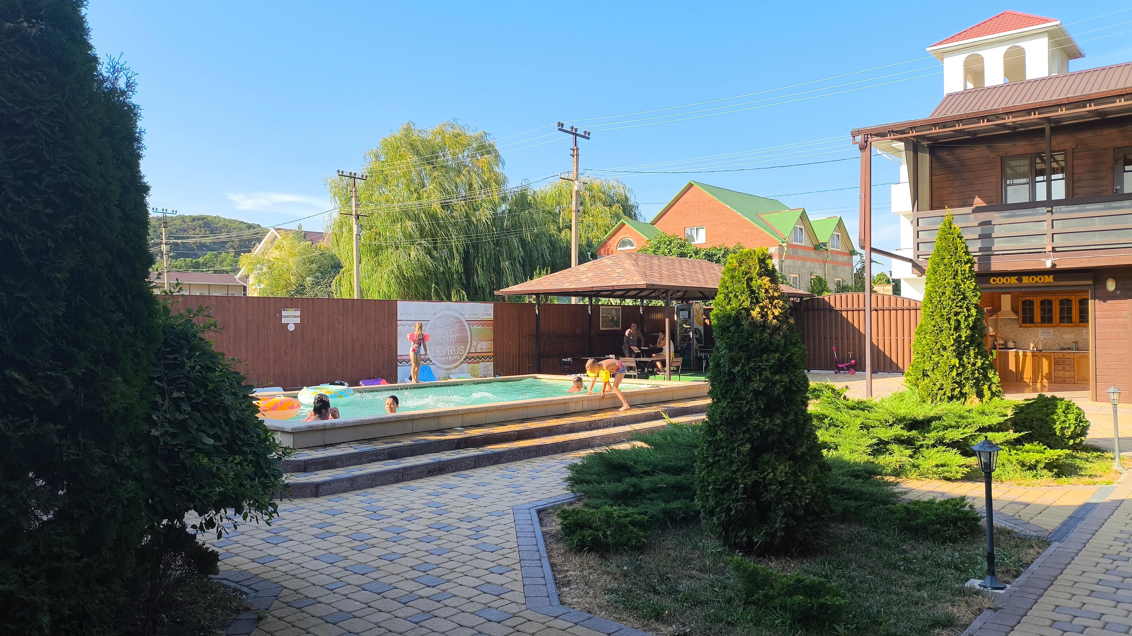 Фото ЛевРус