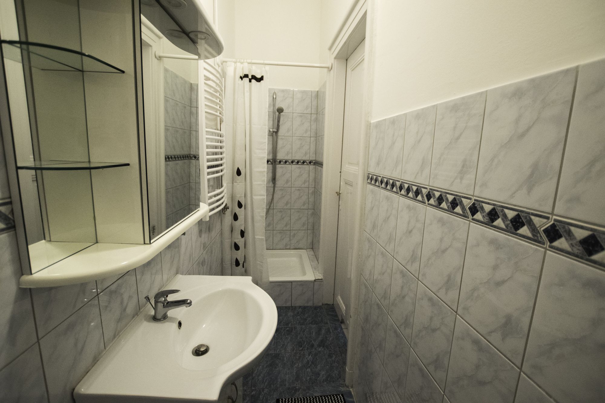 Фото Baroque Hostel 