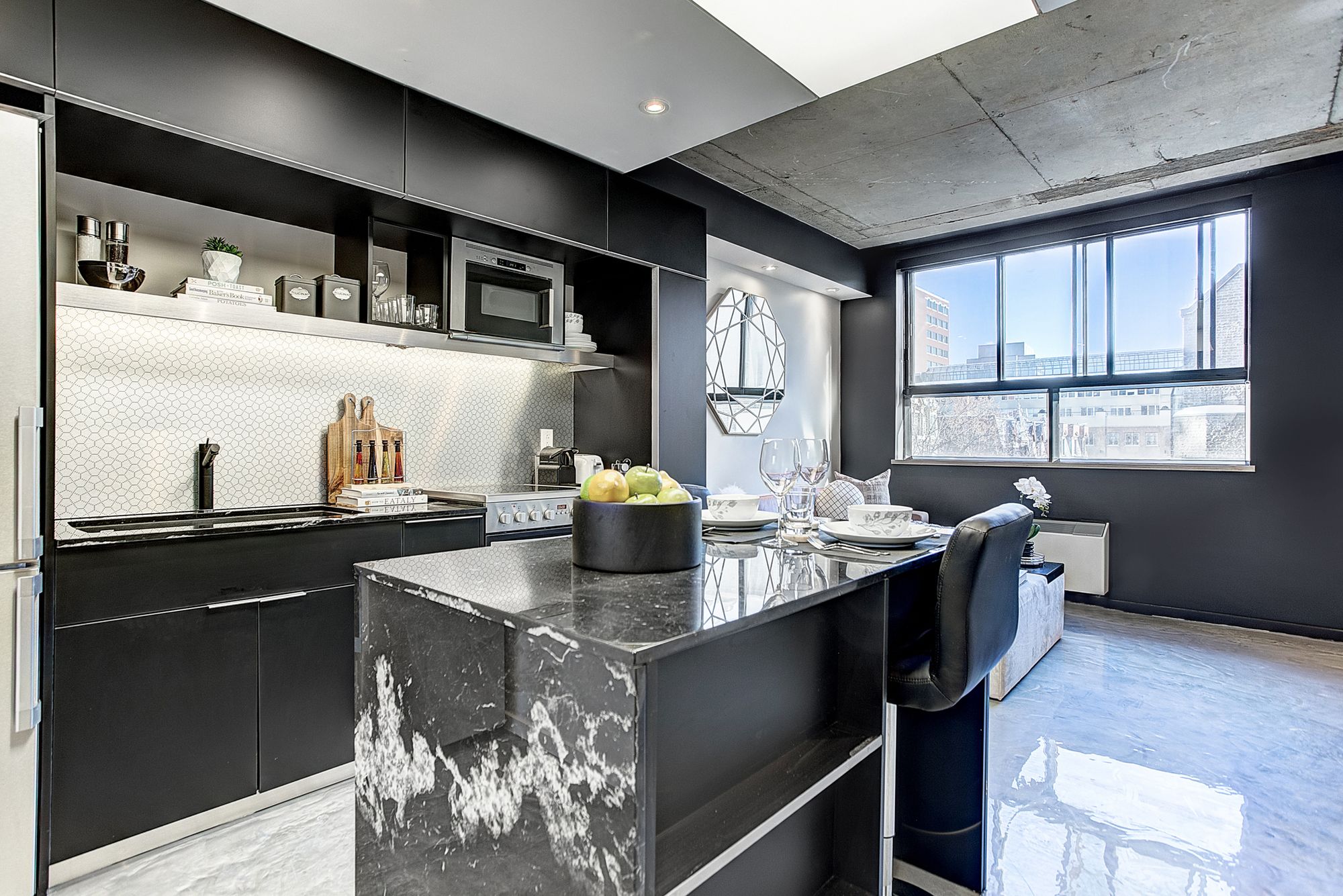 Фото Pierce Boutique Apartments