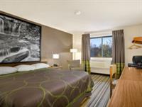 Фото Super 8 by Wyndham Dunbar/Charleston Area