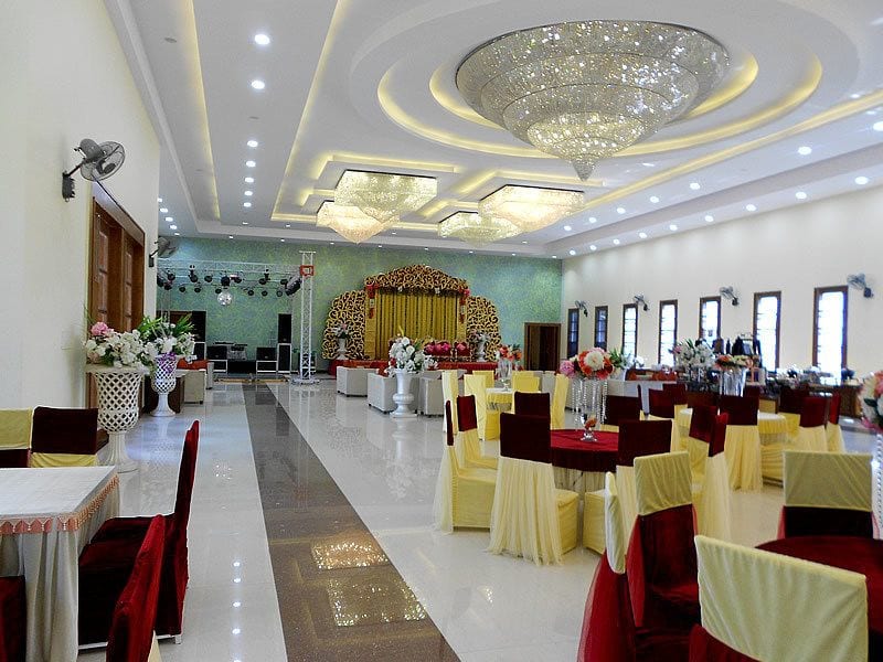 Фото Sterling Banquet and Hotel