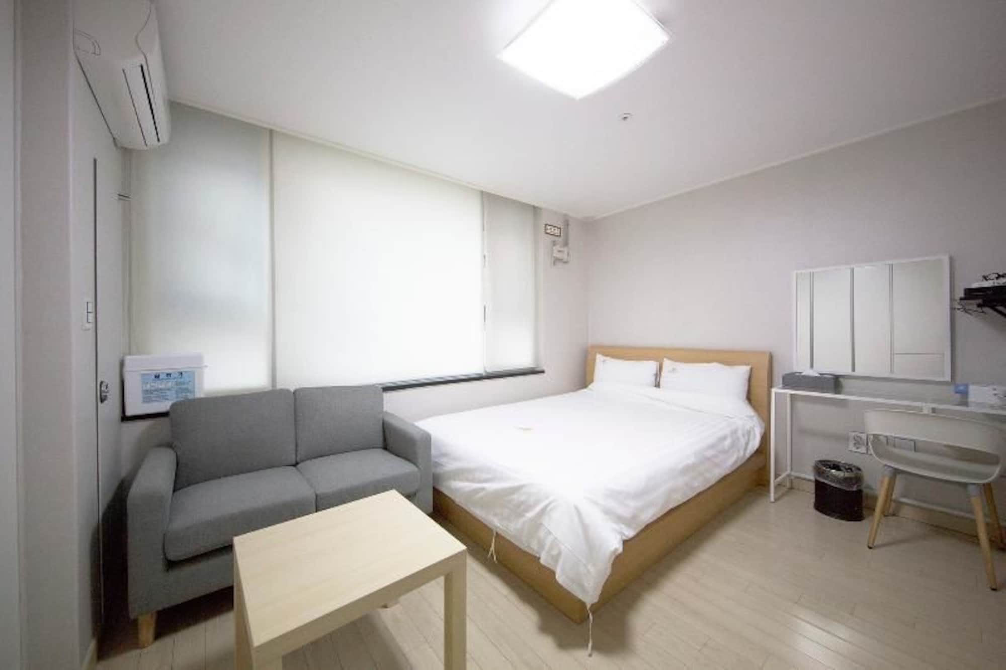 Фото Inn The City Business Hotel