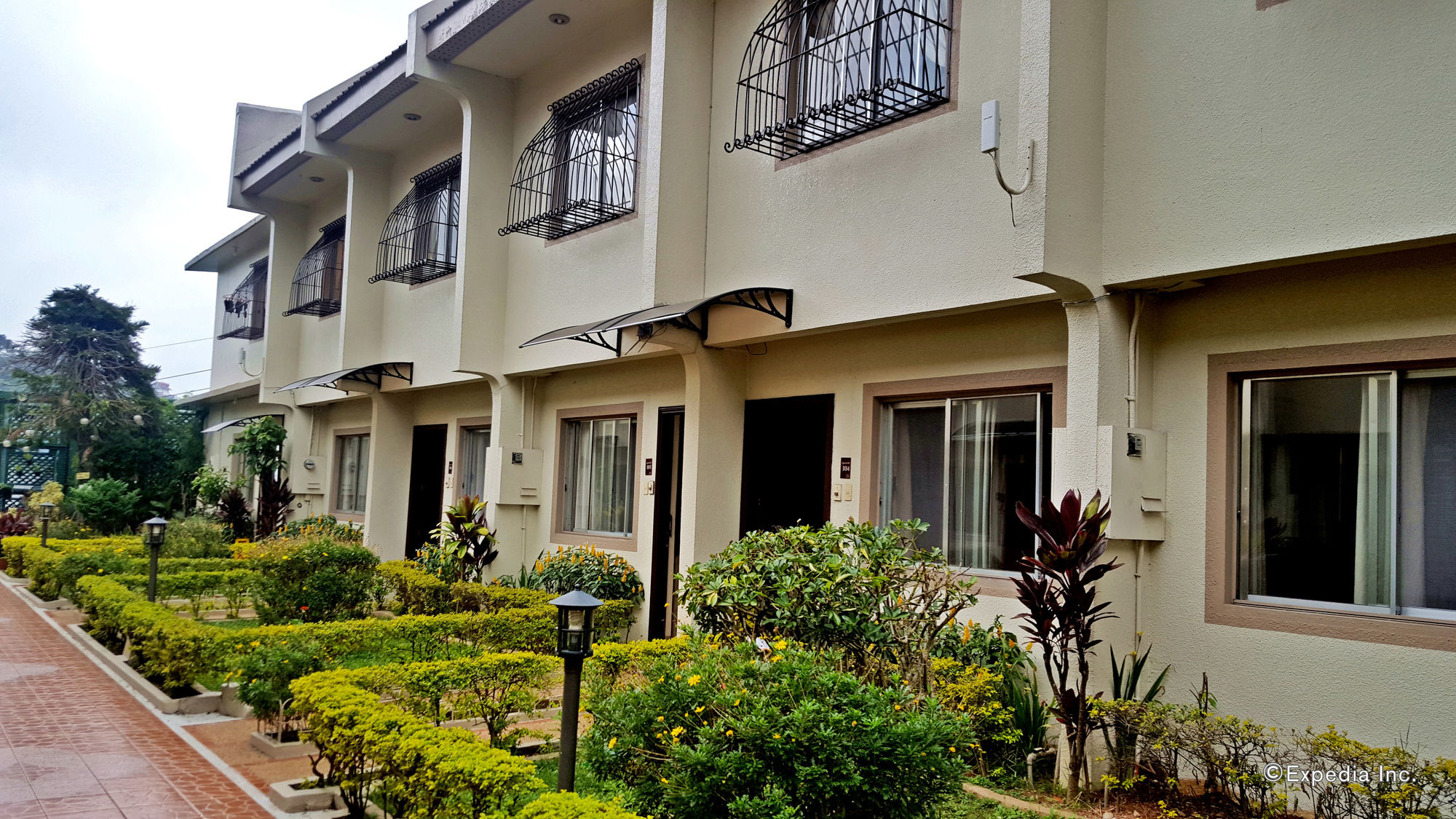 Фото Baguio Holiday Villas