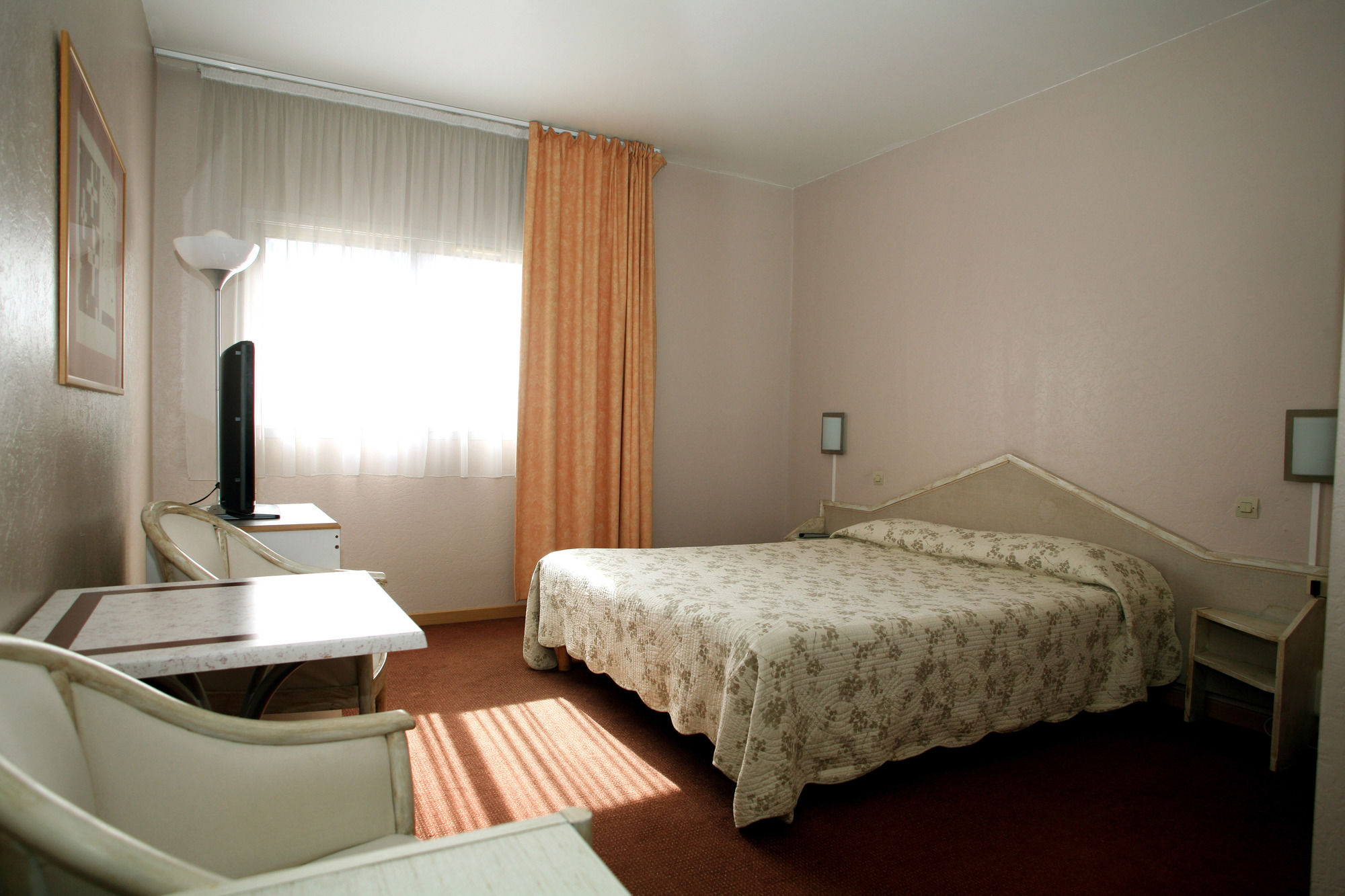 Фото Hotel L'Empreinte