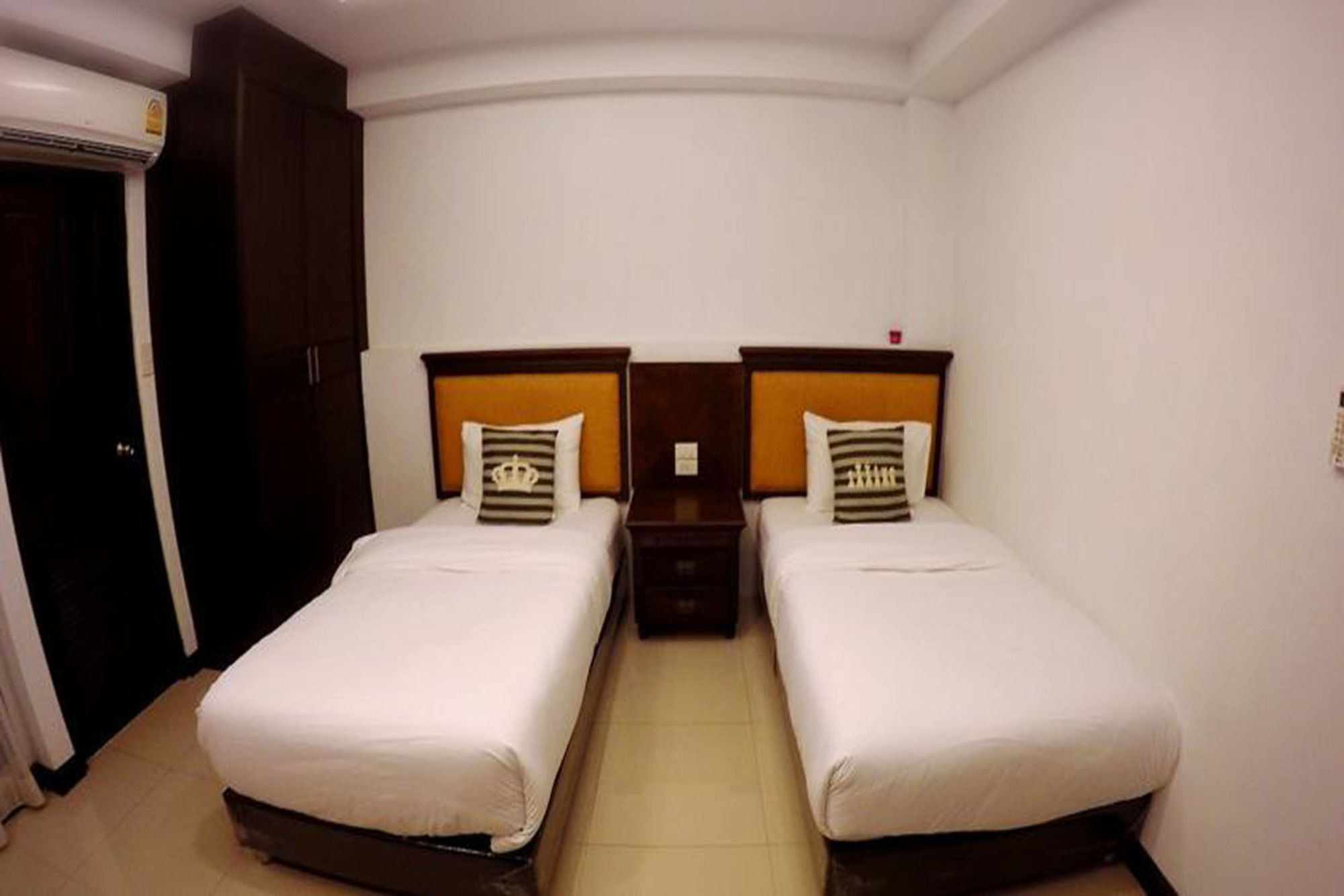 Фото Oyo 898 Sota Residence