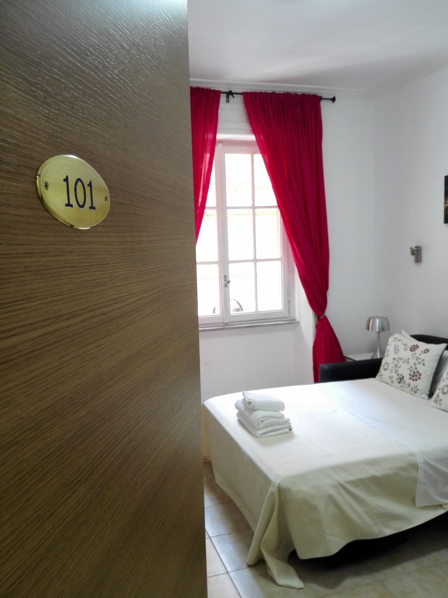 Фото Gateway Residence