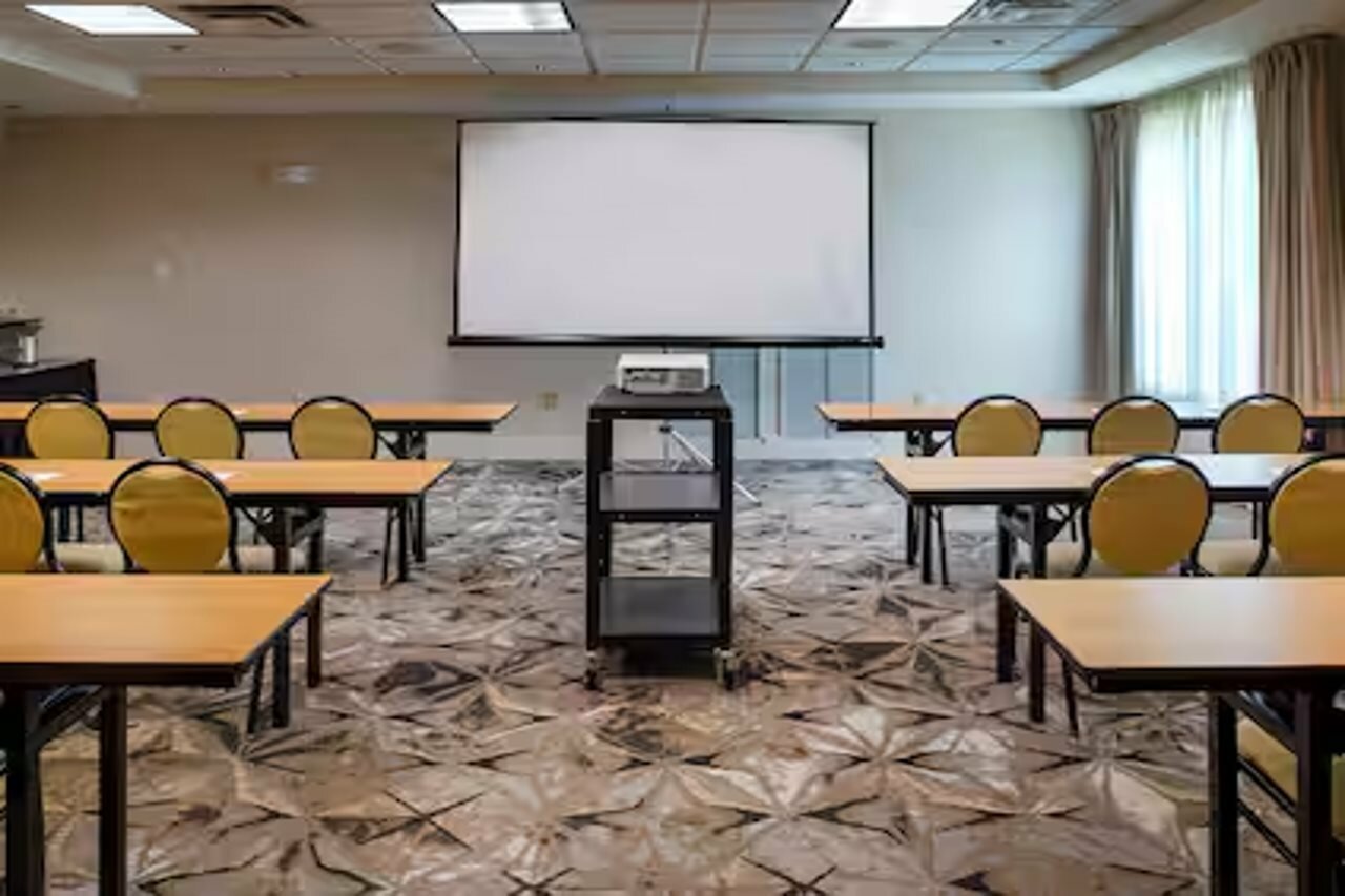 Фото Hilton Garden Inn St. Louis/Chesterfield