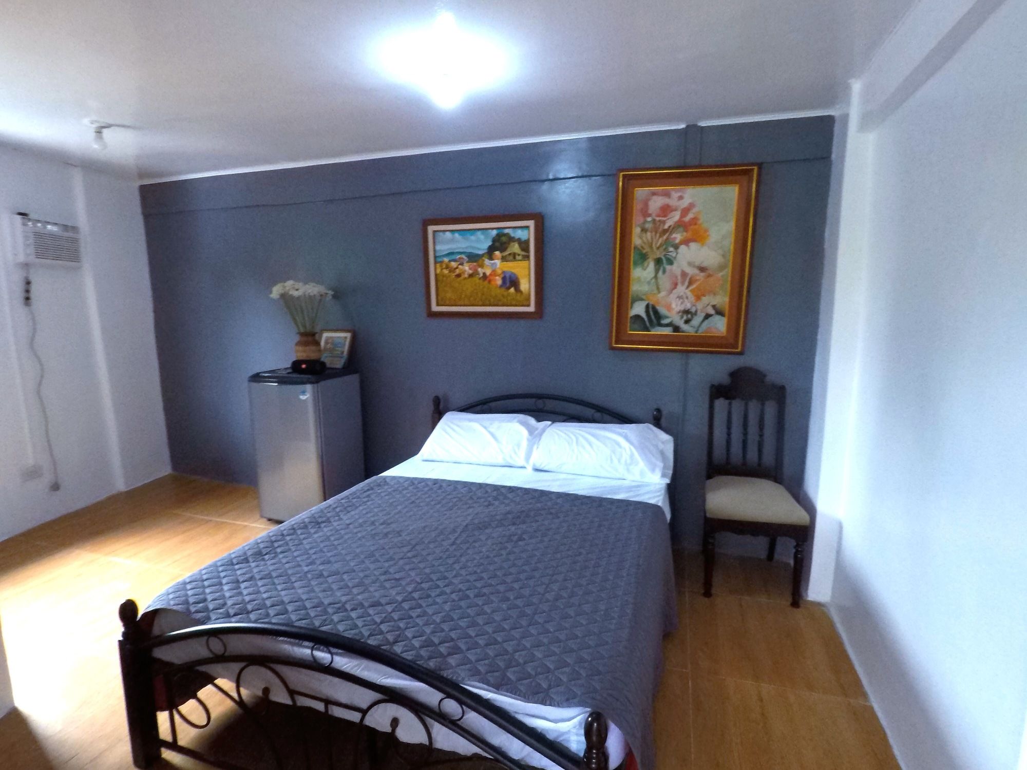 Фото Lalyn's Room in Quezon City