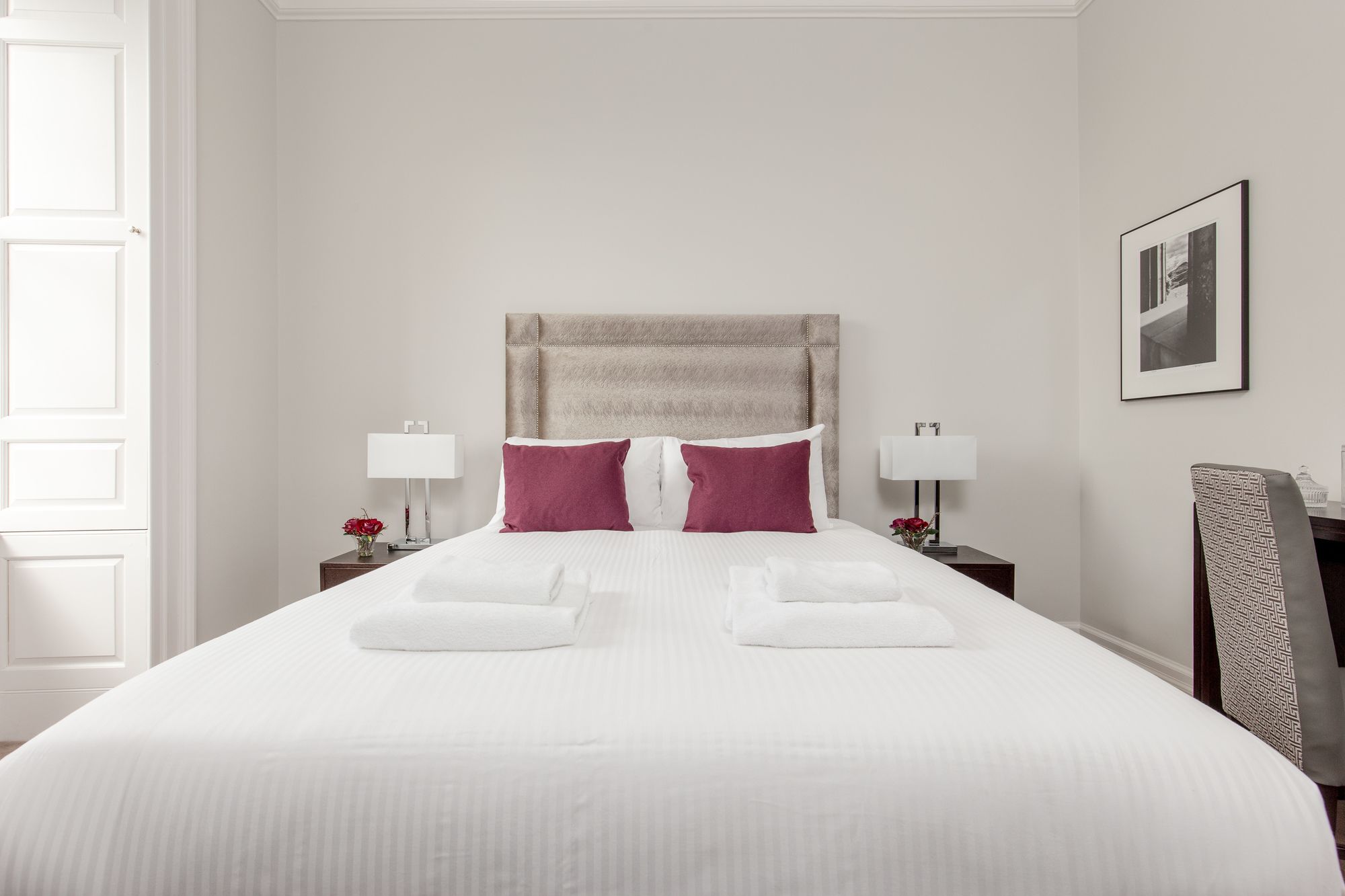 Фото Destiny Scotland Chisholm Hunter Suites