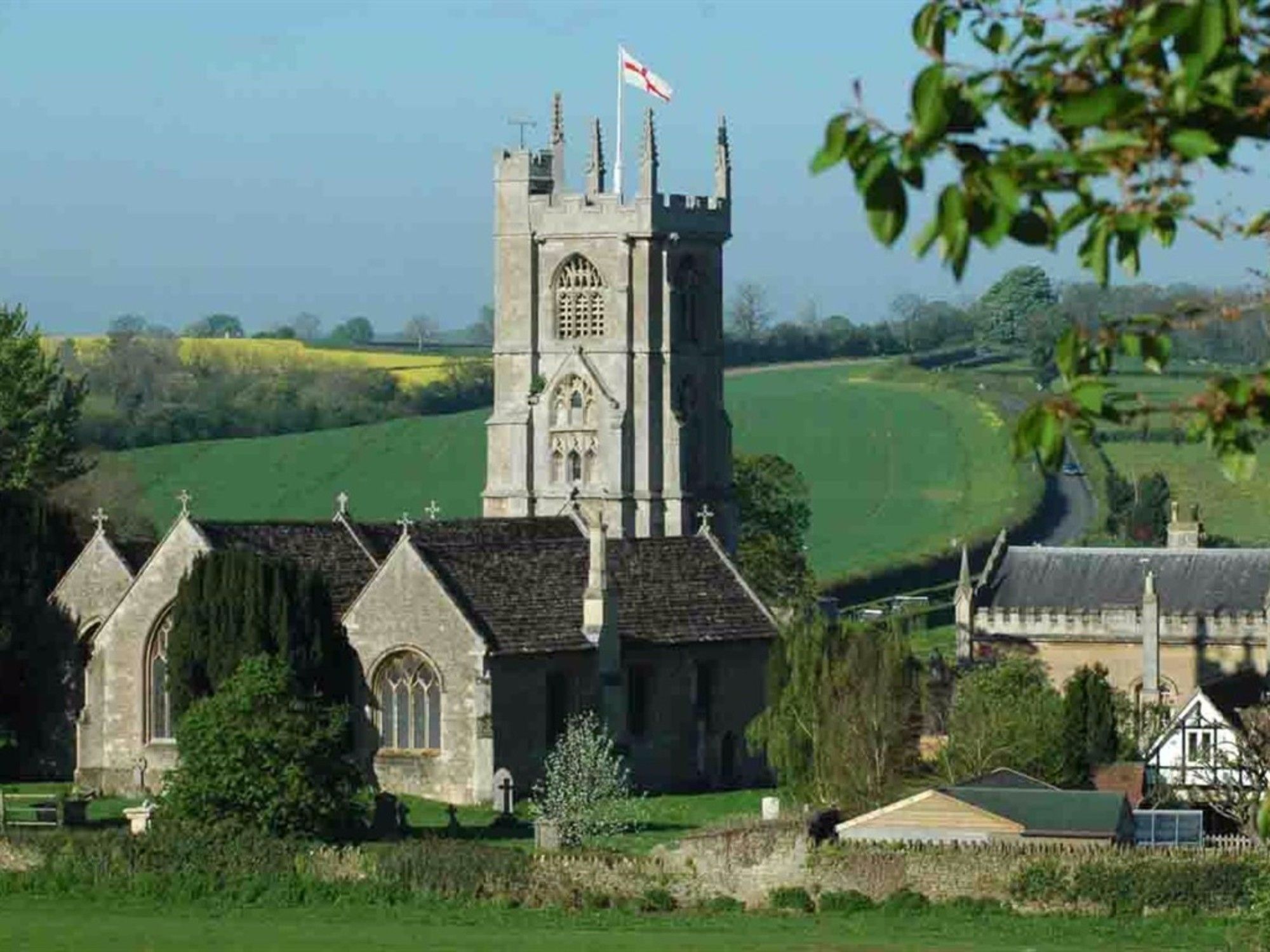 Фото The George Inn and The Plaine