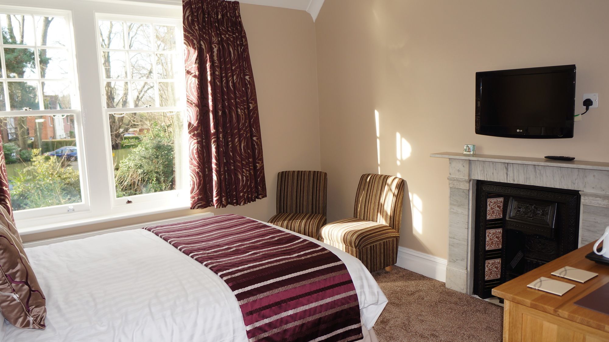 Фото The Lawn Guest House
