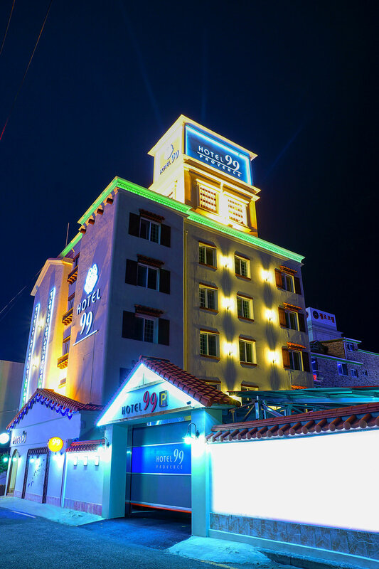 Гостиница Hotel 99 в Чонджу