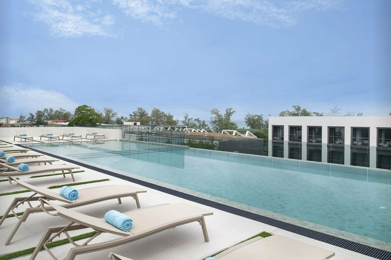 Фото JonoX Phuket Karon Hotel
