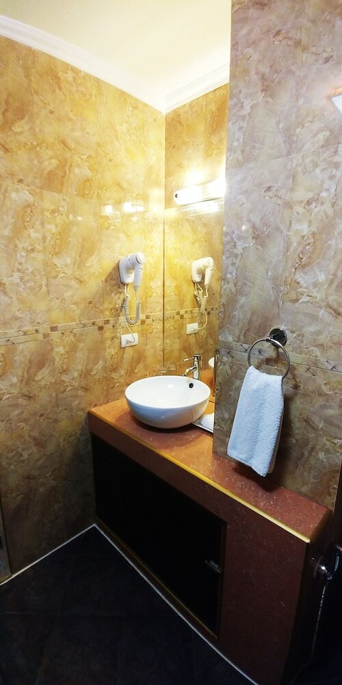 Фото Dulcinea Hotel and Suites