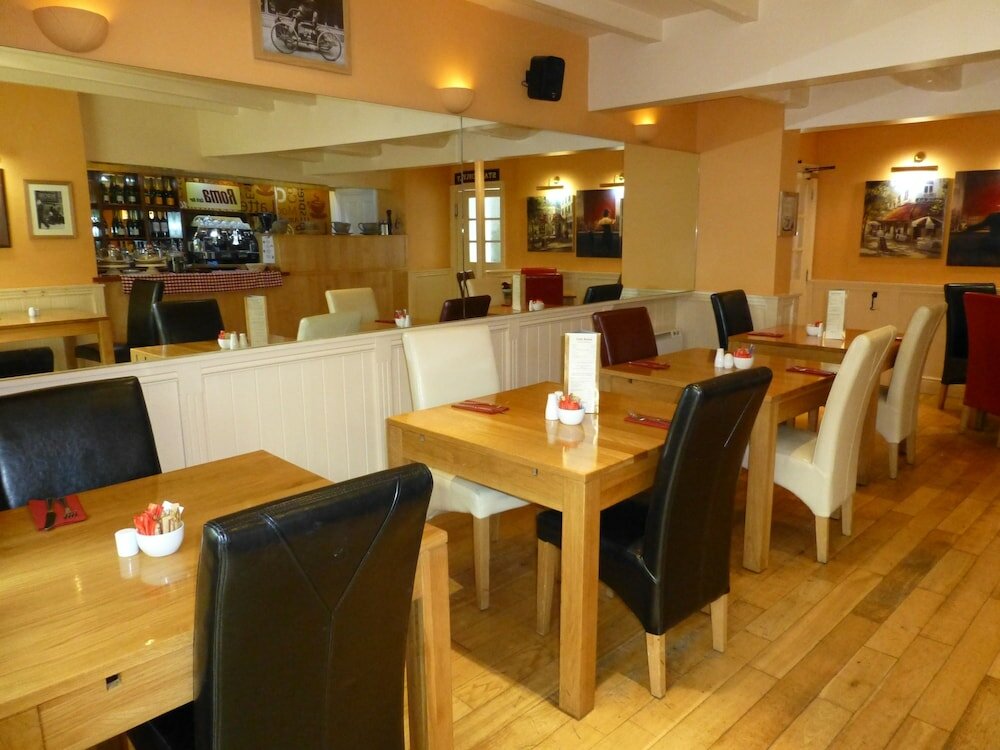 Фото The Atherstone Red Lion Hotel