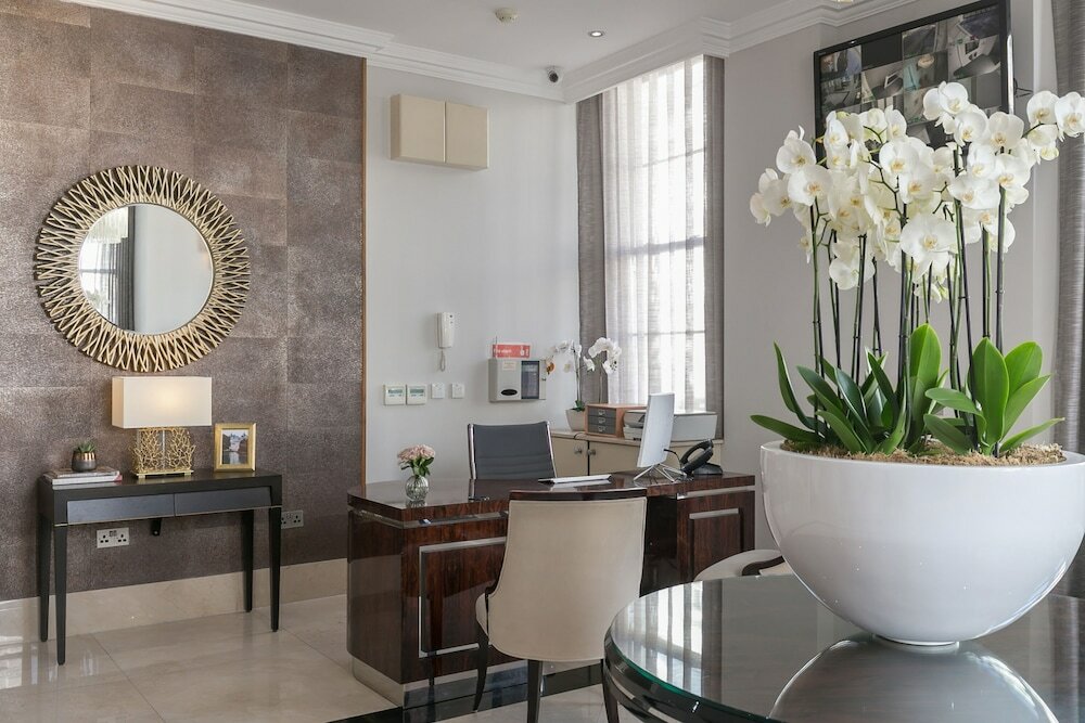 Фото Chilworth Court