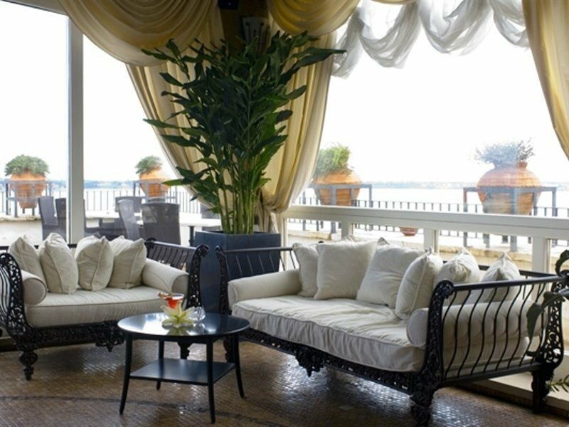 Фото Grand Hotel Des Ètrangers