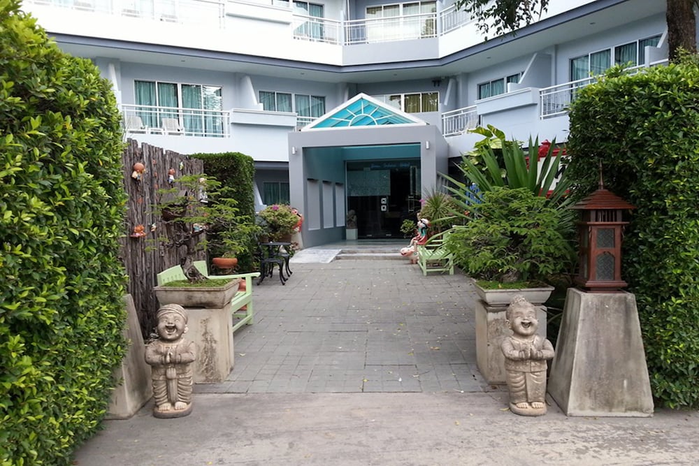 Фото Baan Suksiri Hotel