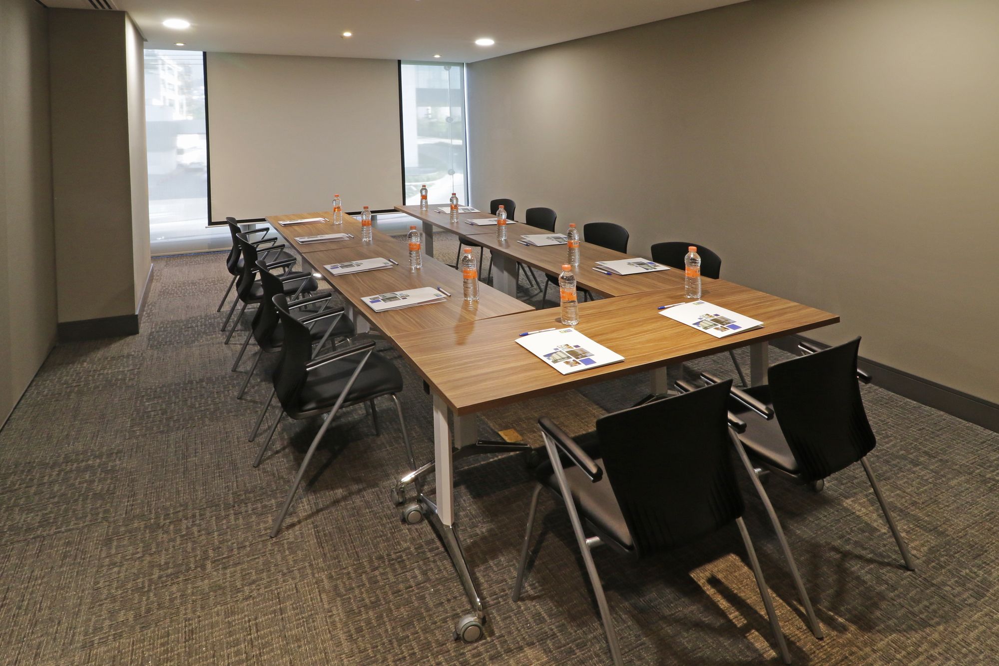 Фото Holiday Inn Express & Suites Monterrey Valle, an Ihg Hotel