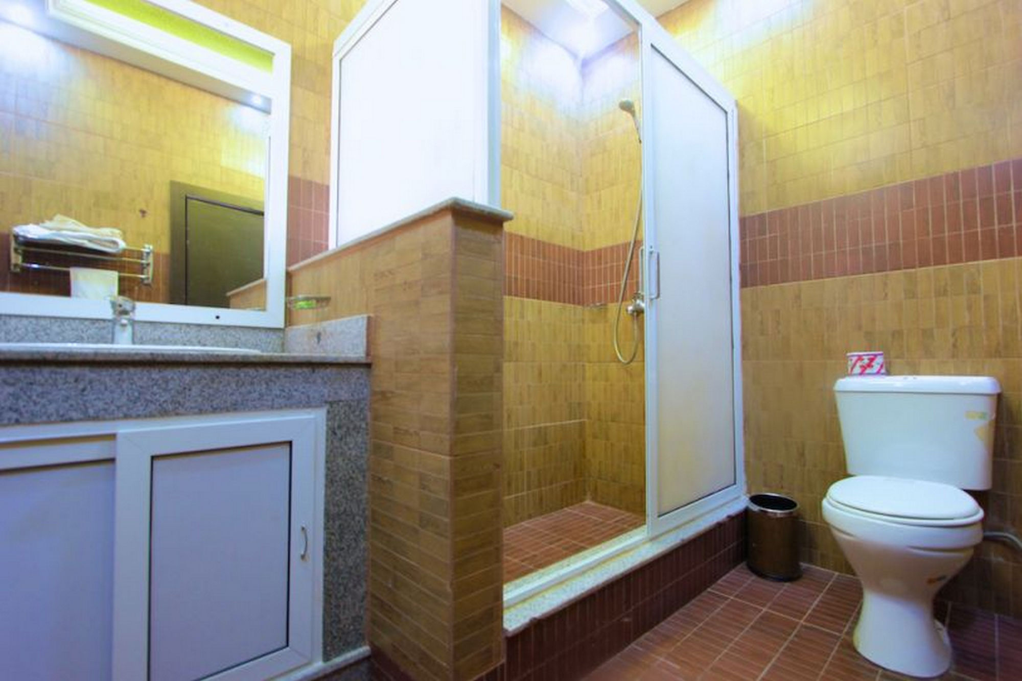 Фото Carliza Hotel Apapa