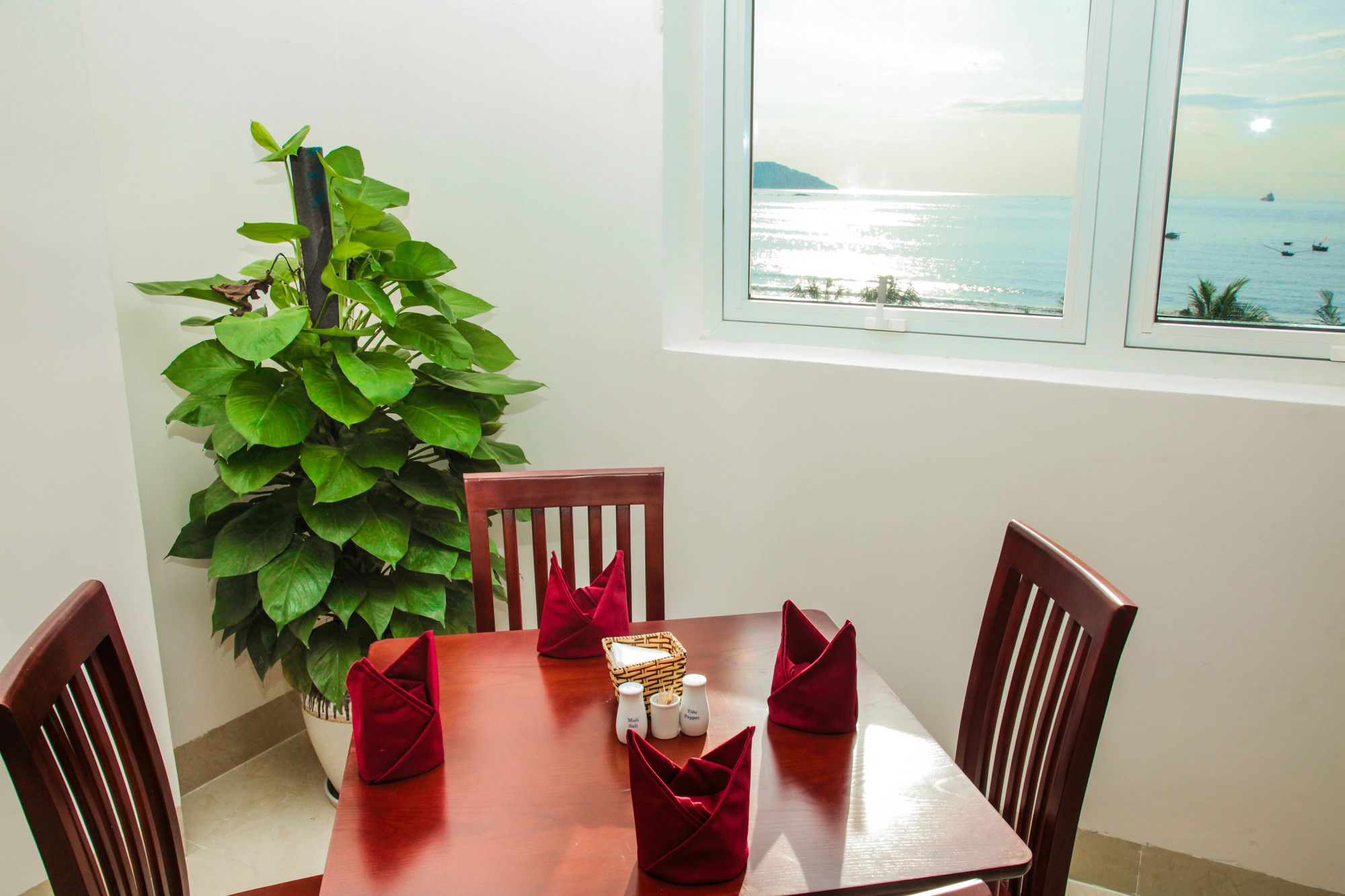 Фото De L'amour Hotel